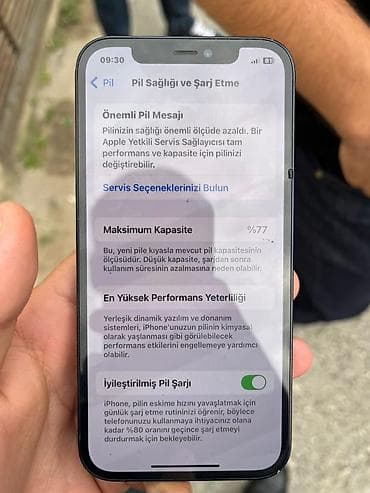 pse 4: IPhone 12, Göy, Face ID — 7