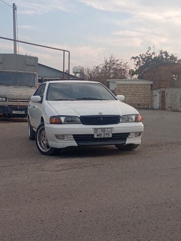 Nissan Sunny: 1.6 л | 2000 г. Седан — 1