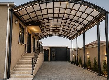 naves modelleri: Polikarbonat dam örtüklü metal karkaslı avtodayanacaq/bəzəkli giriş — 1