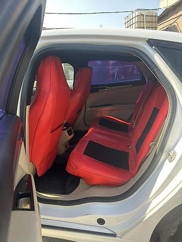 elantra baqaj: Ford Fusion sedan – ağ rəng, 4 qapı, 5 yerlik. Əsas xüsusiyyətlər: - — 7