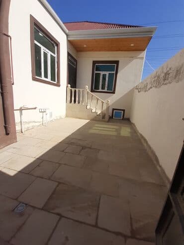 Binəqədi qəs. 3 otaqlı, 90 kv. m, Yeni təmirli