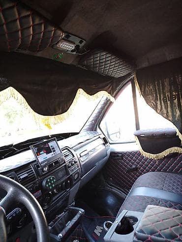 GAZ Sobol/GAZelle əsaslı yüksək damlı mikroavtobus Xüsusiyyətlər: - — 8