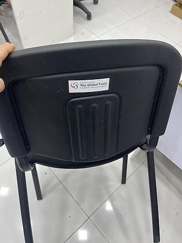 sac yuma moyka: Ofis/konfrans stulu - Rəng: qara - Oturacaq: yumşaq, parça örtüklü — 2