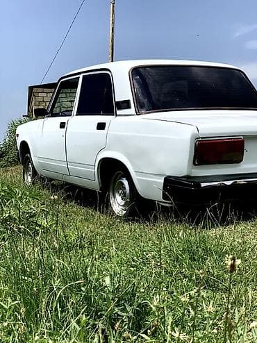 динамо ваз 2107: VAZ 2107, ağ rəng, 4 qapılı sedan. Maşın otur sür maşındı 2006 1.7 — 6