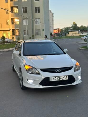 çaşqa feredo: Hyundai i30: 1.6 л | 2011 г. Хэтчбэк — 3