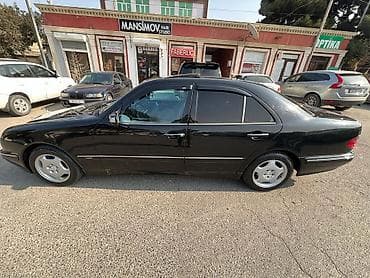 raf 4: Mercedes-Benz E-Class (W210) sedan – qara rəng, 4 qapılı, orijinal — 1