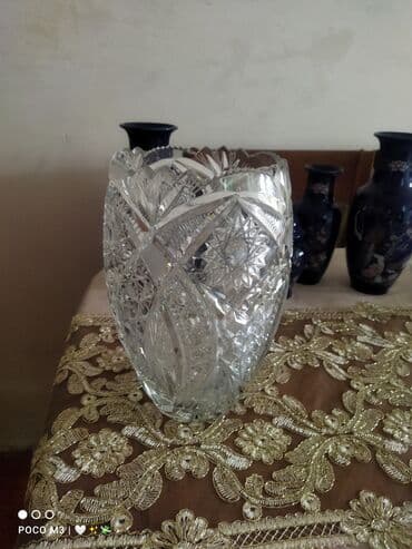 otaq gülü: Bir vaza, Xrustal — 2
