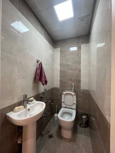 hezi aslanovda 3 otaqli evler: Yasamal, 3 otaqlı, Yeni tikili, m. İnşaatçılar, 84 kv. m — 9