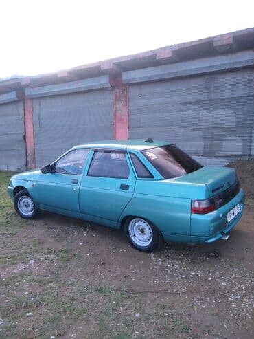 ваза напольная керамическая высокая: Model: Lada 2110 (sedan) Rəng: firuzə/mavi Kuzov: 4 qapılı — 4