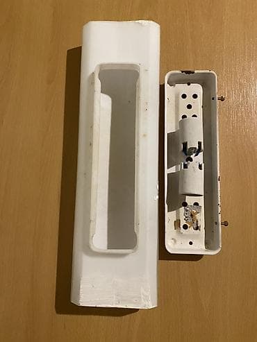 Sandıqlar: Divar üstü işıqlandırma plafonu Rəng: Ağ - Material: Şüşə və metal — 5