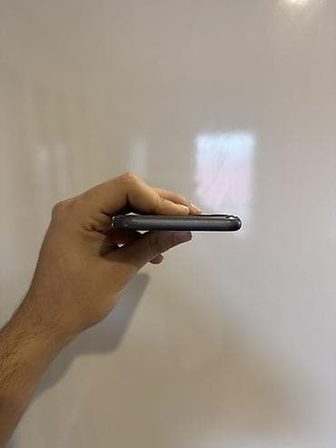 apple usb: IPhone 11, 128 GB, Qara, Face ID — 3