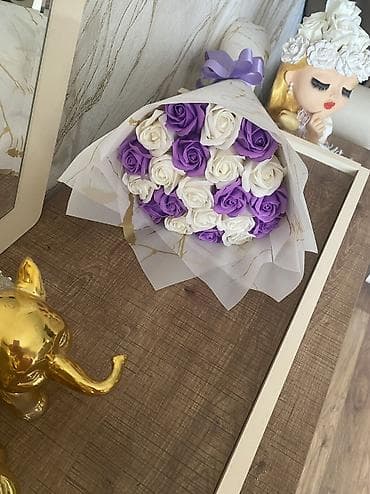 novruz xoncasi wekilleri: Satilirlar endirim olub.Gul sayina gore giymet deyişir — 3