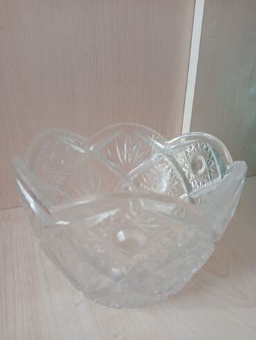 Bir vaza, Xrustal lalafo.az -da Bir vaza, Xrustal