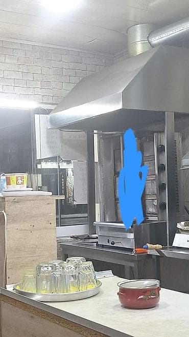 Restoran, kafe avadanlığı: ✔️480 AZN (Yasamal). Dönər üçün Stol + zontik birldikdə satilir — 1