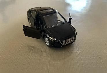 İdman və istirahət: Qara rəngli metal oyuncaq maşın modeli - Marka/model üslubu: sedan — 4