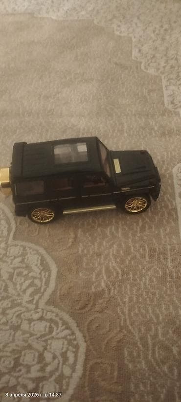 masin oyun: LED işıqlı musiqi çalan oyuncaqlı maşın - Korpus: qara rəngli SUV — 2