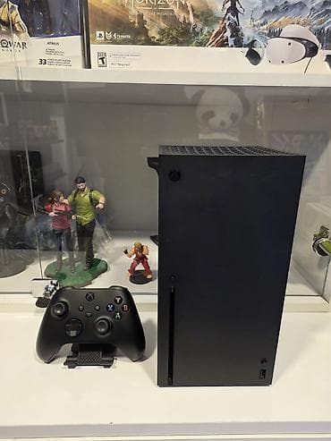 Xbox Series X oyun konsolu - Rəng: Mat qara - Dikey korpus dizaynı