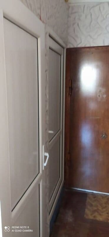 günü: Bakı, Günəşli, 3 otaqlı, Köhnə tikili, 60 kv. m — 2