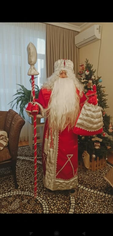 детский костюм ковбоя: Saxta baba kostyumu təzədir tam komplekt satilir xalat, zinqirovlu — 2