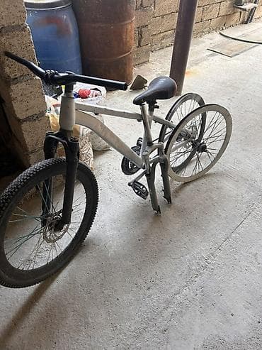 CD, DVD disklər və kassetlər: Velosiped 24lukdur öz amatizatoru verilecek artiq qabag disk verilecek — 1
