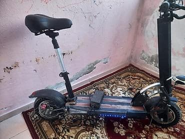 Электросамокаты: Elektrik skuter – oturacaqlı, yığcam şassi Xüsusiyyətlər: - Oturacaq — 4
