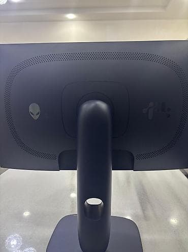 studio monitor: Alienware 25 320 Hz Gaming Monitor - Model: Alienware 25 - Ekran — 6