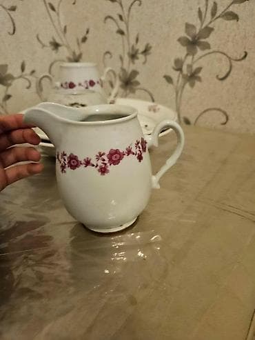 Tek tek olan qablardı Hamsın birlikde satıram 12 man. elmler — 3