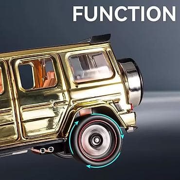 2107 modeli: Qızılı rəngdə metal maqnitofonlu model avtomobil – off-road SUV — 2