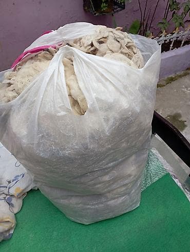 yun dest: Yun agvə qara qarışıq. 3 kilodan artıqdir
Əmircanda
hamısı biyerdə 6₼ — 1