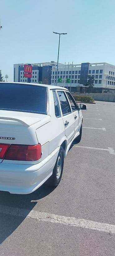 4 teker: VAZ (LADA) 2115: 1.6 l | 2012 il Sedan — 4