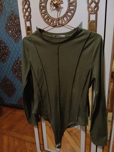 dəst qadın geyimləri: 2ci el qadın geyimleri✅️ -Razmer M/L Qiymet hamsı 5-10manat arası — 2