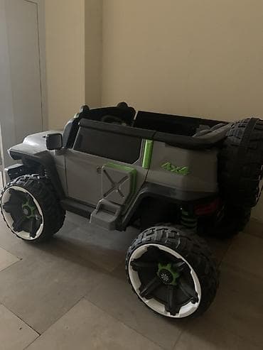 partalar: Uşaq üçün elektrikli maşın – off-road SUV stili - Rəng: boz/qarışıq — 3