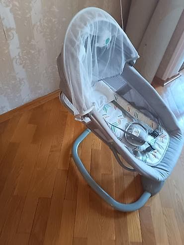 Oğlan və qız üçün, İşlənmiş, Dördbucaq, Beşik, Dəstsiz, Matras ilə, Yellənmə mexanizm ilə — 1