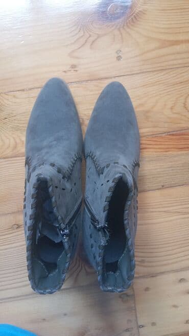 Tuflilər: Ölçü: 40, rəng - Yaşıl, Yeni — 2