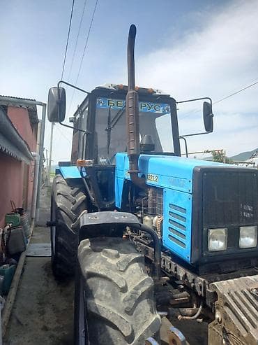 traktor ekskavator satiram: Mator kaopka difir açılmayıb tıraxtır zavodu arxasında 4korpus kotan — 4
