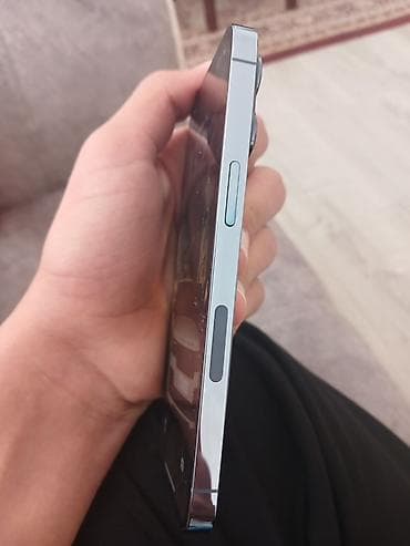 hdmi to av: IPhone 13 Pro, Sierra Blue, Face ID — 9