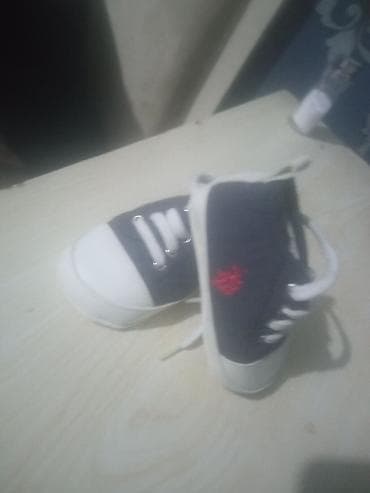Rəng - Göy Krossovkalar, Polo, Ölçü: 17, Uniseks