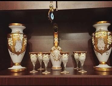 persil gel: Büllur və porcelandan ibarət dekorativ dəst - Tərkib: 2 böyük vaza, 1 — 1