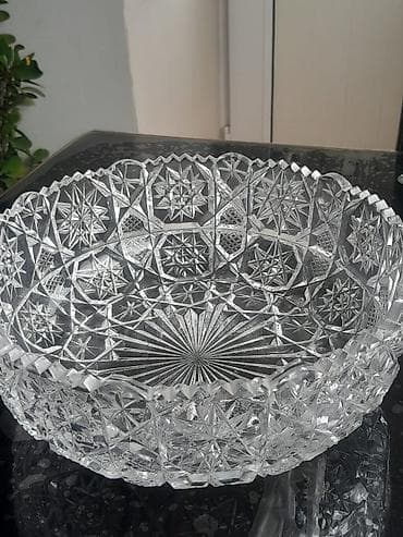 Kəsimli kristal qab - Material: ağır kəsimli kristal şüşə - Dizayn
