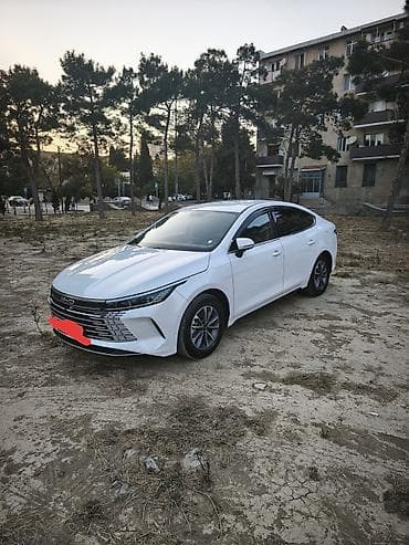 kran satilir: 2025 model BYD Destroyer 05 DM-i plug-in hibrid sedan - 2025-in sonu — 6