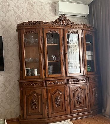 kitab refi mebel: Klassik üslubda massiv ağacdan hazırlanmış vitrin-bufet - Material — 1