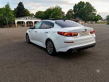 099 masin: Kia Optima: 1.6 l | 2019 il Sedan — 6