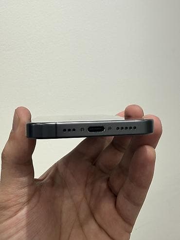 i̇pone 8: IPhone 15 Pro, 256 GB, Space Gray, Face ID — 6