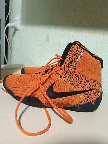 sport ayaqqabilar: Nike tawa barsofka satilir ideal vezyetde 3 defe geyinilib,razmeri 40 — 4