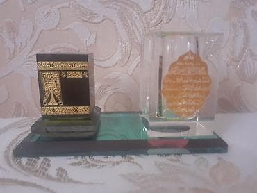 Освещение: Qələm, karandaş və digər ləvazimatlar qoymaq üçün Suviner. İş — 1