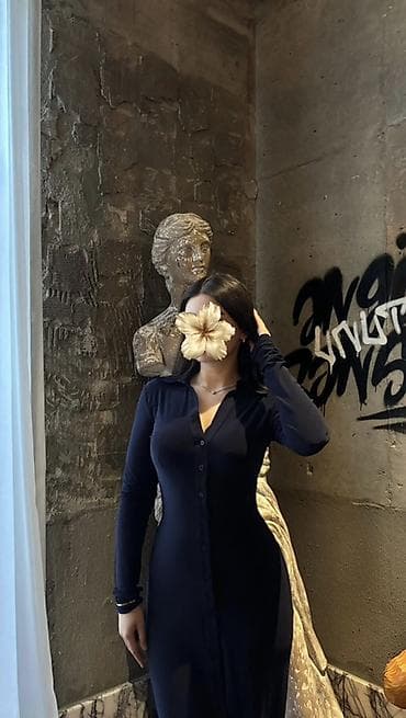 Şəxsi əşyalar: Tünd göy rengdedir 1 defe ad gününe giyinilib uzun dar modeldi xs — 1