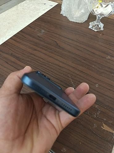 mac pro: IPhone 17 Pro Max, 256 GB, Mavi, Qırıq, Barmaq izi, Simsiz şarj — 7