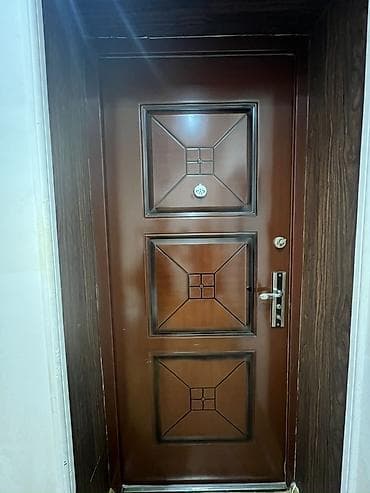 Mənzil üçün İşlənmiş Giriş qapısı Glazok ilə, Zəmanətsiz, Ünvandan götürmə