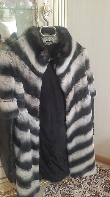 toy donları 2022: Qadın geyim dəsti - Çiçək naxışlı uzun don: Açıq şaftalı tonlarında — 2