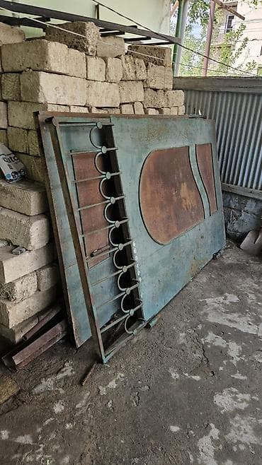 Darvaza satılır Uzunluğu 2.50 Eni 1.46 qiymət 250 manata ünvan lalafo.az -da Darvaza satılır Uzunluğu 2.50 Eni 1.46 qiymət 250 manata ünvan